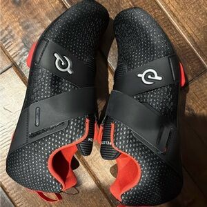Peloton Altos Black and Red Cycling Shoes Womens size 9/ men’s size 7.5